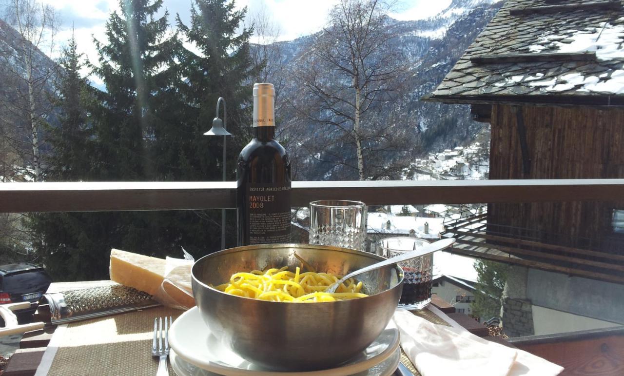Апартаменты Cervinia-Valt Sport & Relax House Вальтурнанш Экстерьер фото